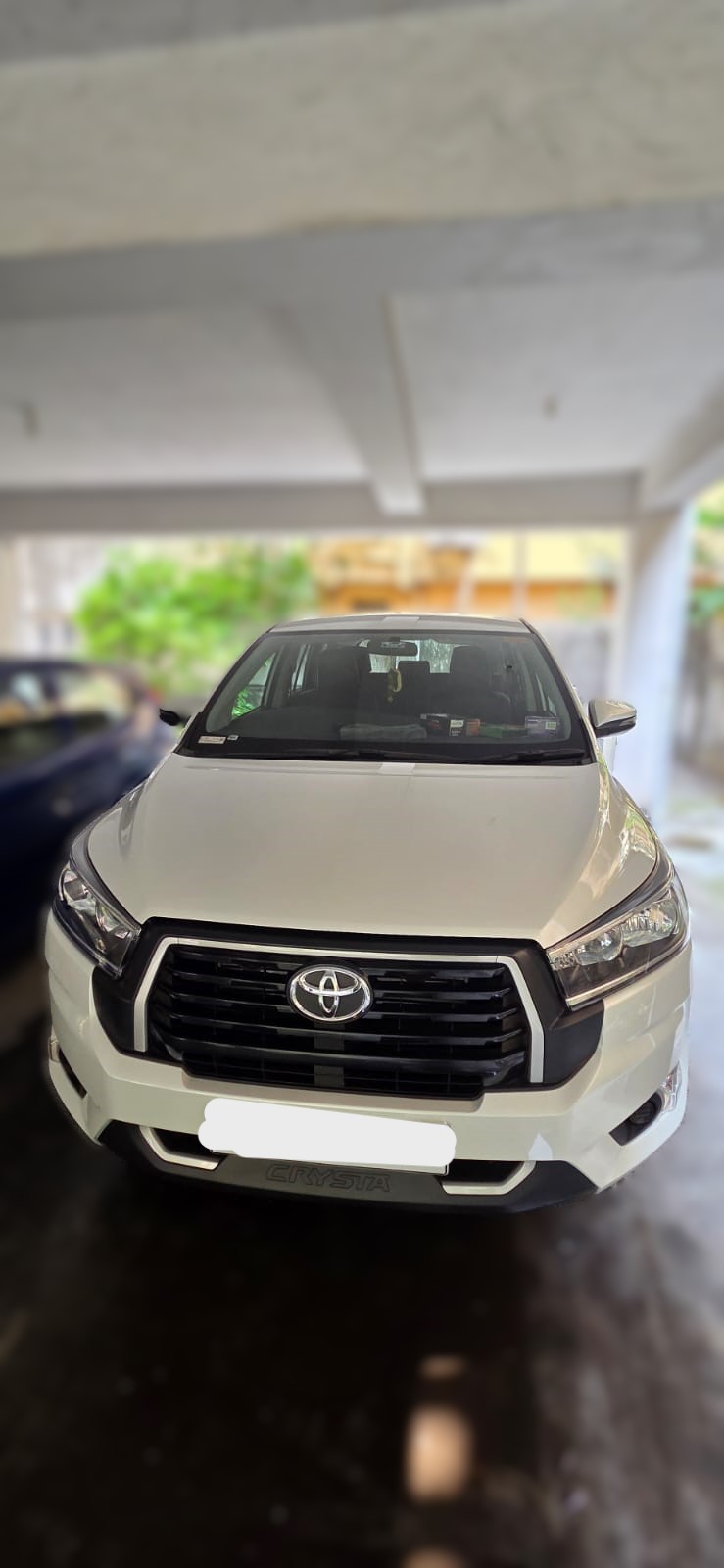 Chauffeur driven premium car rental service in Kolkata