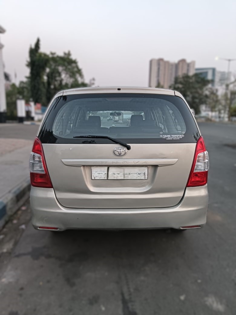 Safe and sanitized cabs for family travel in Kolkata